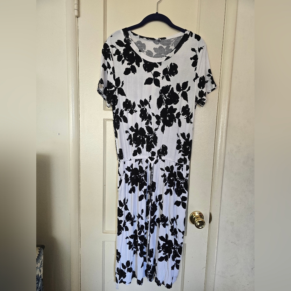 Black and White Floral Women's Dress